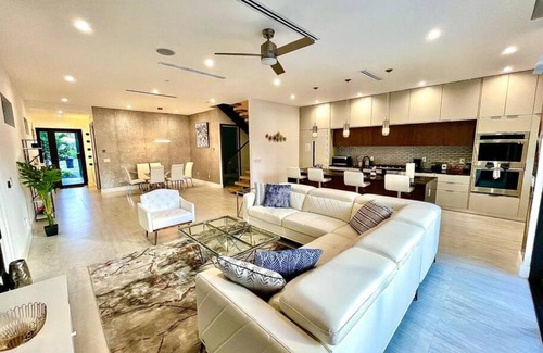 Victoria Park Casa | The Botanical Oasis Las Olas
