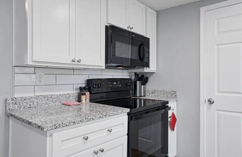 Shelby Park Casa | The Bourb-Inn|3 Bed|Shelby Park