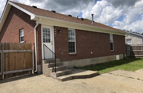 Shepherdsville Casa | THE BOURBON BARREL - Close to Louisville, E-town, and Glendale!