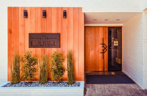 Poblacion District Hotel | The Bourke Hotel