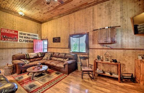 Florence Casa | The Bovard Lodge Rustic Cabin Near Ohio River!