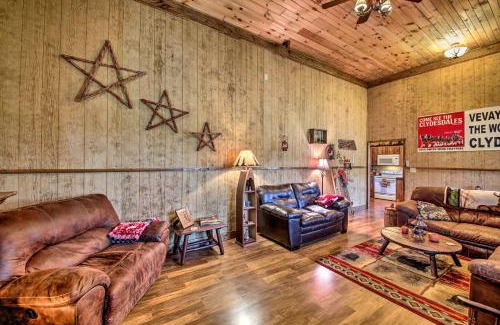 Florence Casa | The Bovard Lodge Rustic Cabin Near Ohio River!