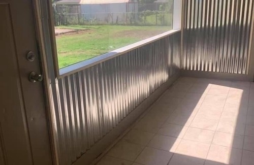 Del City Casa | The Bovine Cottage- Centrally located to major sight seeing, hospitals, and TAFB