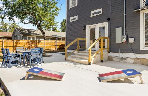 Seguin Casa | The Bowie Grand - Historic Comfort in Seguin