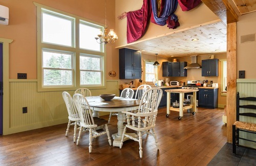 Elizabethtown Cabina | The Branch - secluded mountain lodge with hot tub