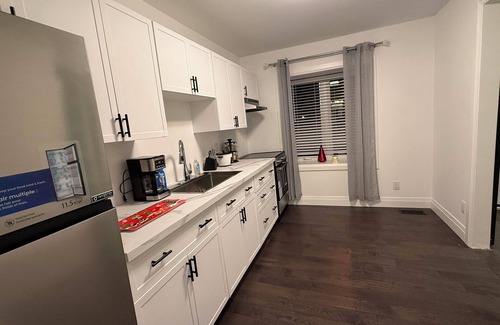 Downsview Casa | The Bravo apartment is family friendly close To everything like hospital highway