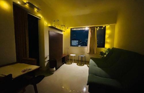 Kandivali East Apartamento | The Breezy Escape