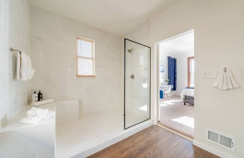 Brewers Hill Casa | The Brewer 1BD Loft Downtown MKE Free WI-FI!