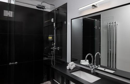 Mala Strana Apartamento | The Bridge Residence by Little King