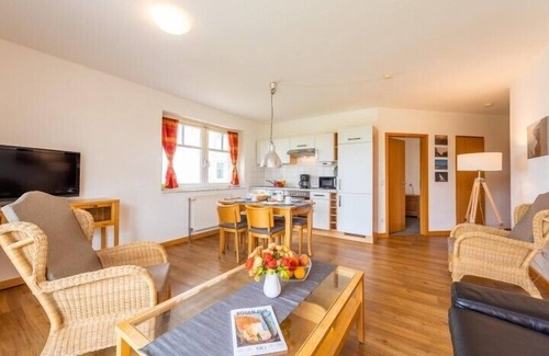 Juliusruh Apartamento | The bright and modern apartment has a living space of approx.