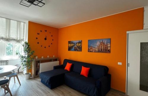 Gallaratese Apartamento | The Bright Place: wide and modern condo apartment in Milan