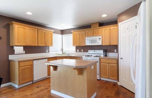 Tri-Cities Casa | The Broadmoor House