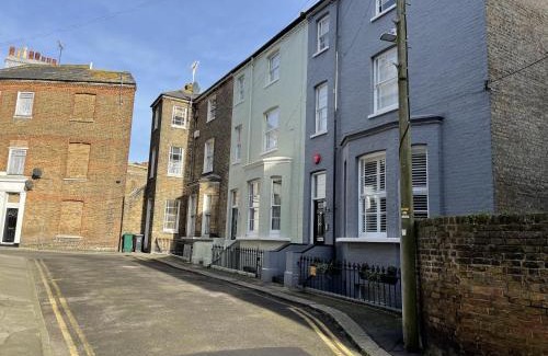 Broadstairs Casa | The Broadstairs Townhouse
