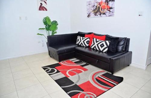 New Kingston Apartamento | The Brompton's Luxury Apartment