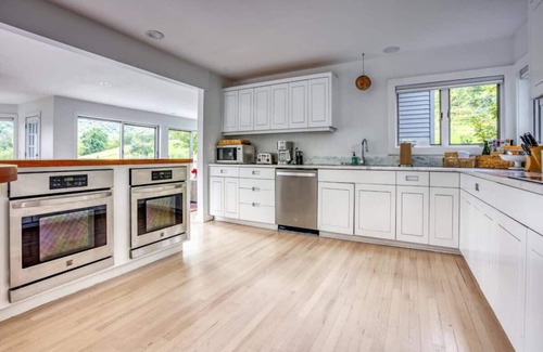 Williamstown Casa | The Brookman: Renovated 6000 SF Estate On 40 Acres