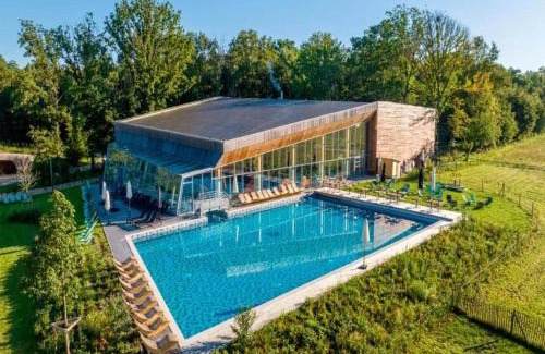 Maubray Casa | The Brookside Escape