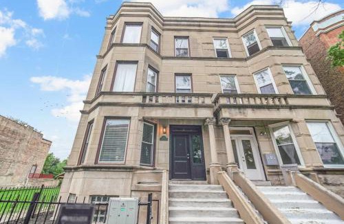 Woodlawn Apartamento | The Brown House - A luxurious UChicago Campus stay