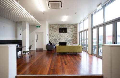 Wanaka Hostal | The Brownston Hostel