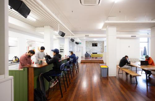 Wanaka Hostal | The Brownston Hostel