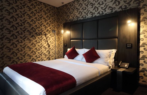 Farringdon Hotel | The Bryson Hotel
