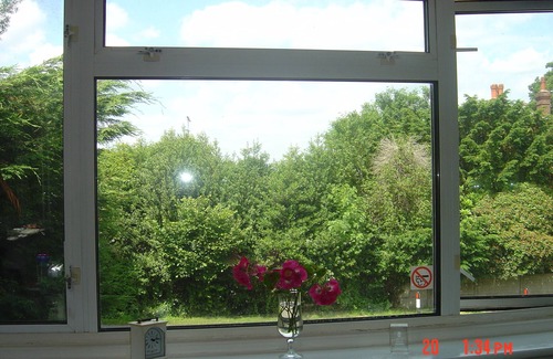 Crawley Down Casa | LA SALA DE BUDA (TRANQUILA Y LIMPIA) 15 MINUTOS DE GATWICK.