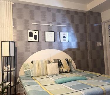Malviya Nagar Casa | The Budget Room- With Washroom & Kitchenette