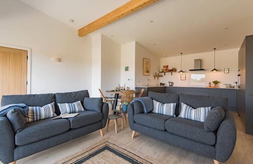 Ashford Cabaña | The Bull Pen by Bloom Stays - a holiday let that sleeps 4 guests in 2 bedrooms