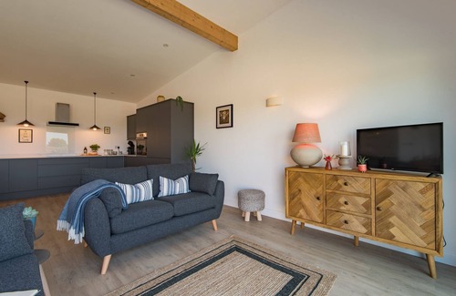 Ashford Cabaña | The Bull Pen by Bloom Stays - a holiday let that sleeps 4 guests in 2 bedrooms