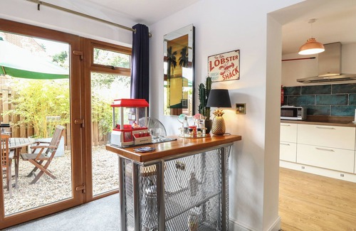 Norwich Cabaña | THE BULL PEN, pet friendly, with open fire in Rackheath