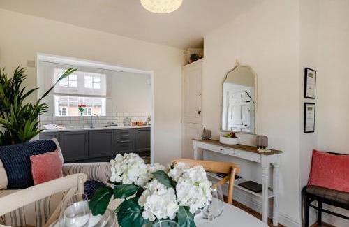 Lincoln Casa | The Bungalow