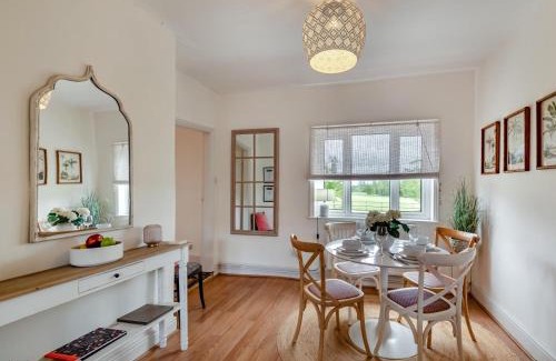 Lincoln Casa | The Bungalow