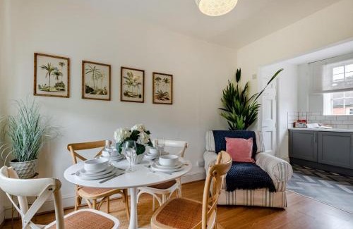 Lincoln Casa | The Bungalow