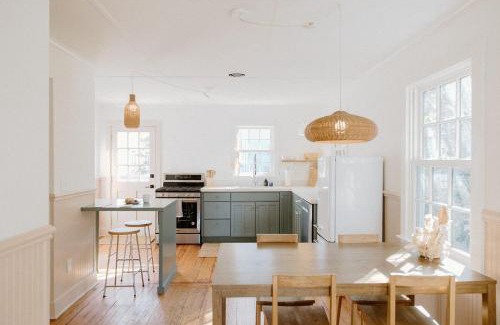 Wrightsville Beach Casa | The Bungalow Loft by WB Abodes