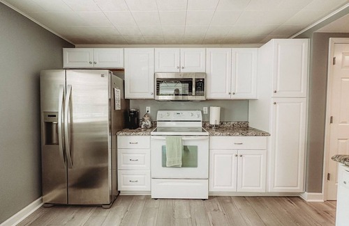 Shawano Casa | The Bungalow on Lake Drive