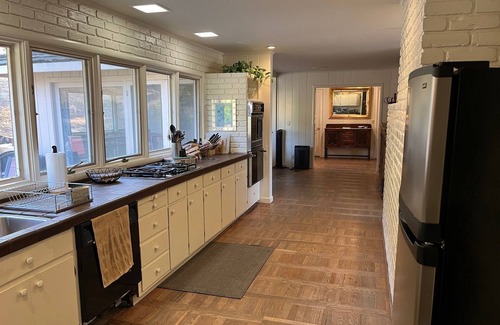Cambrian Casa | The Bunkhouse at Harwood Farms, Los Gatos CA. 3br, 3ba, heated pool & views