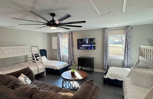 Plant City Otro | The Bunkhouse at Origins Ranch