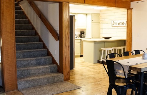 Macomb Casa | The Bunkhouse- fire pit, waterfall, games, private retreat for the family!