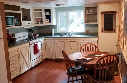 Woodland Park Cabina | The Bunkhouse in the Pines, la acogedora cabaña occidental en el bosque