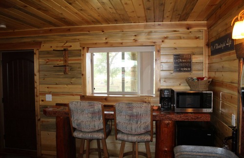 Lovell Cabina | The Bunkhouse: vistas a la montaña, soledad, cerca de la ciudad y muchos lugares de interés del oeste