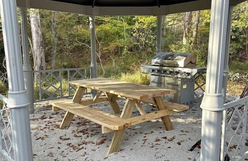 Apple Grove Casa | The Bunkhouse