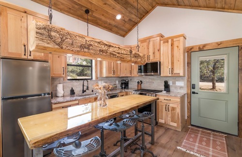 Orderville Cabina | The Bunkhouse | Zion & Bryce | Hot Tub | Fire Pit