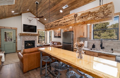 Orderville Cabina | The Bunkhouse | Zion & Bryce | Hot Tub | Fire Pit
