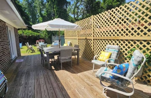 Murrells Inlet Casa | The Burgess Bungalow- Entire Home- less than a mile from the Marshwalk!