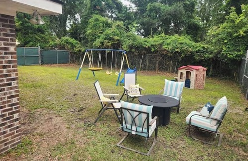 Murrells Inlet Casa | The Burgess Bungalow- Entire Home- less than a mile from the Marshwalk!