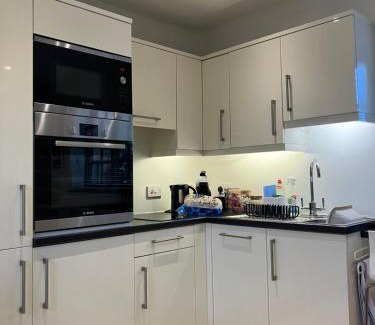 Quedgeley Casa | The Burrow