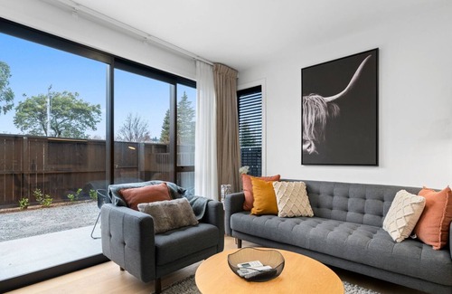 Albert Town Cabaña | THE BURROWS HUTCH – WANAKA HOLIDAY HOME, family friendly in Wanaka