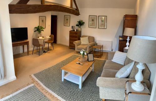 Frilford Cama Y Desayuno | The Byre, at Cradle Barn offering a king suite