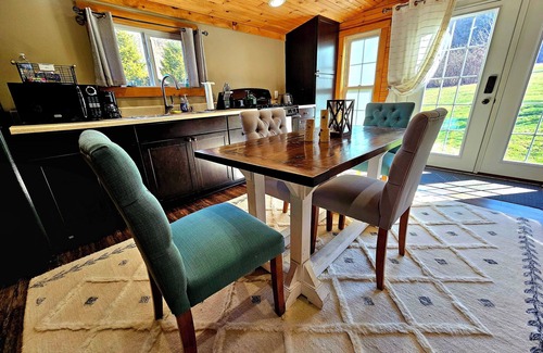Confluence Casa | Byre Bungalow - Country Getaway, todavía cerca Yough, Fallingwater y estaciones de esquí