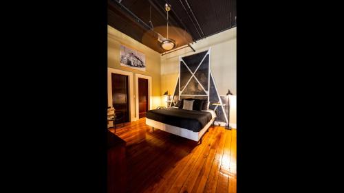 Commercial Street Historic District Apartamento | The C-Street Archive