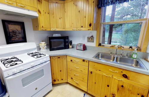 Glendale Casa | The Cabin at Lydia's Canyon